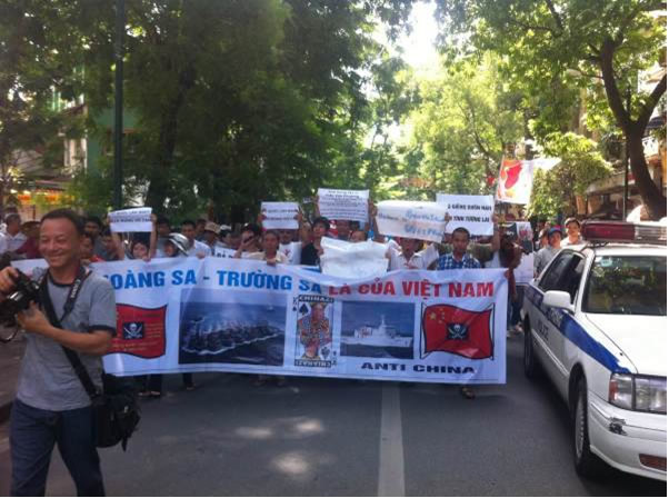 biểu tình chống giặc tầu xâm lược ngày 22/07/2012