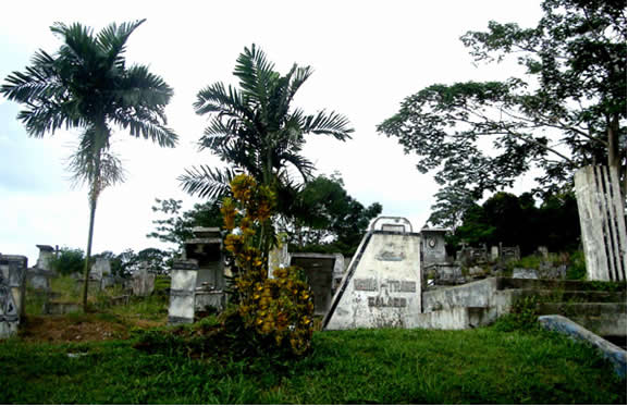 Nghĩa trang ở Galang, Indonesia