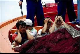 ngư dân việt nam bị cảnh sát biển trung cộng hành hung