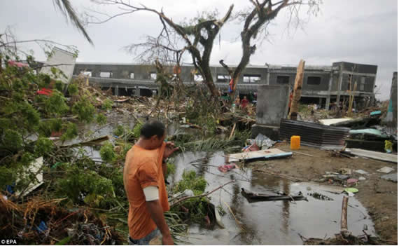 super typhoon haiyan in tacloban city november 2013