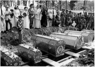 việt cộng thảm sát ở cố đô huế 1968, hue massacre, tet offensive