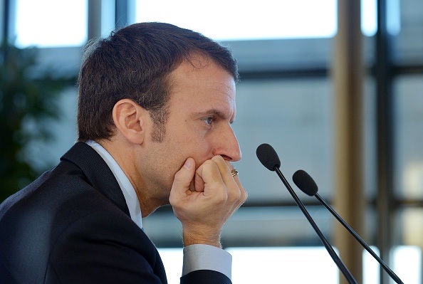 Le ministre de l’Économie Emmanuel Macron lors d’une conférence au ministère de l’Économie à Paris le 23 novembre 2015. (ERIC PIERMONT / AFP / Getty Images)
