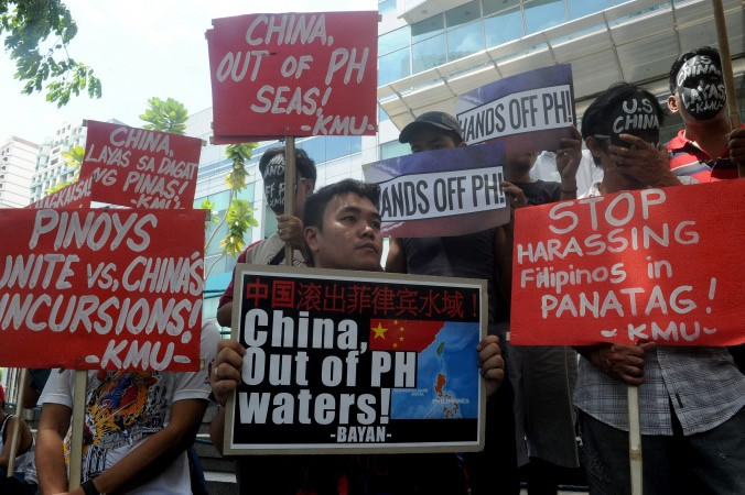 china out of PH waters, bayan, china out of PH seas, kmu, phi luật tân biểu tình chống trung cộng