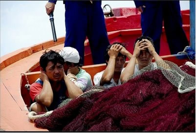 ngư dân Việt Nam bị tầu cộng bắt trái phép